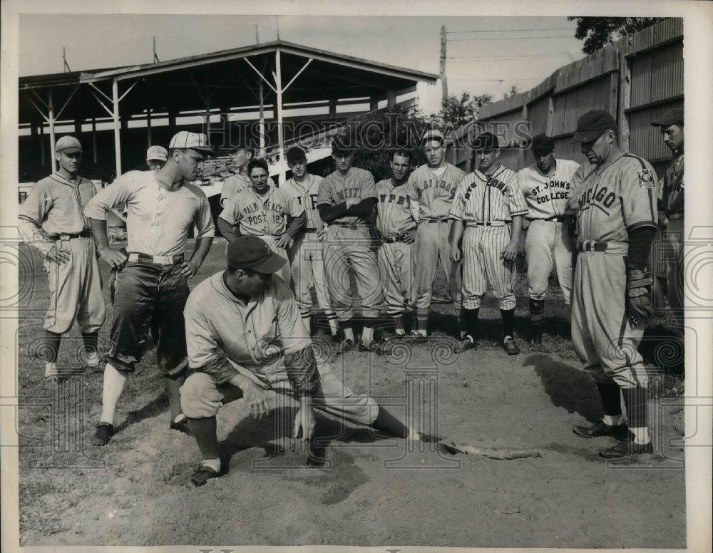 1940 Press Photo Baseball College Class Members Eddie Miller And Coach Mule Haas - Historic Images