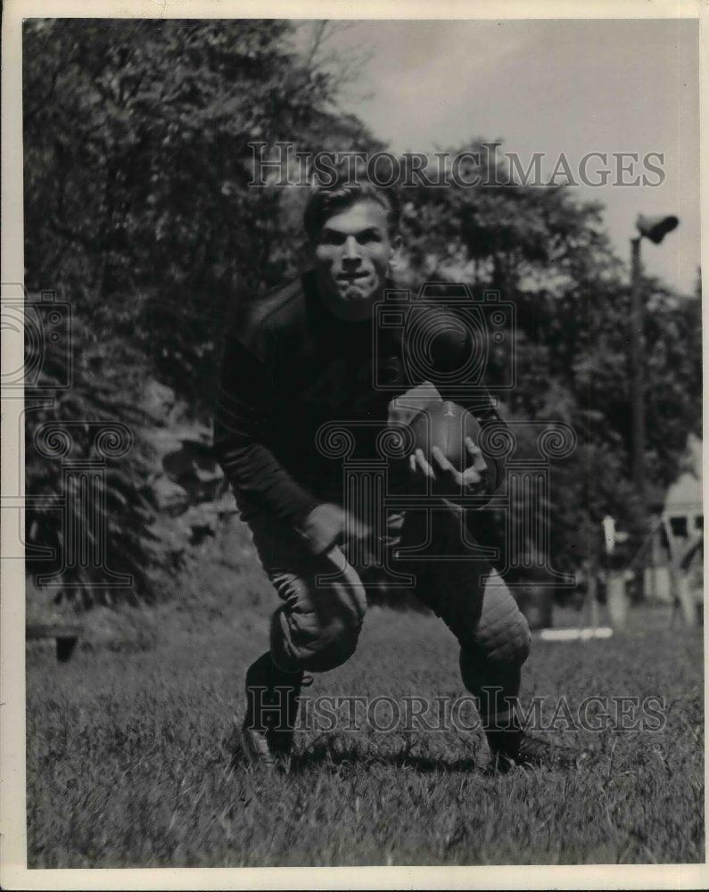 1938 Press Photo Carnegie Tech College football, George Muha - nea08847 - Historic Images