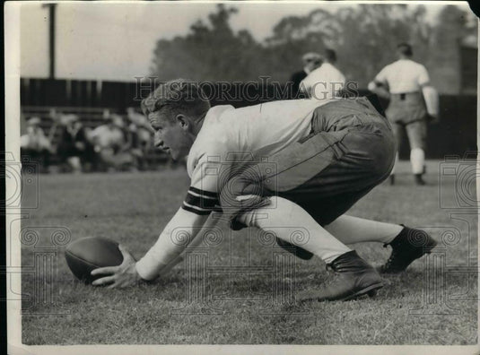 1930 Press Photo Marceles Albertson in formation position. - nea13129 - Historic Images