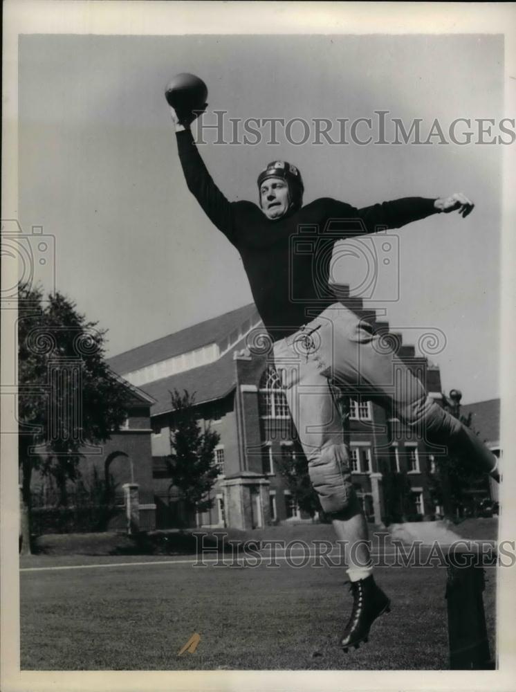 1938 Press Photo Jim Parks of Dartmouth Football Squad - nea13636 - Historic Images