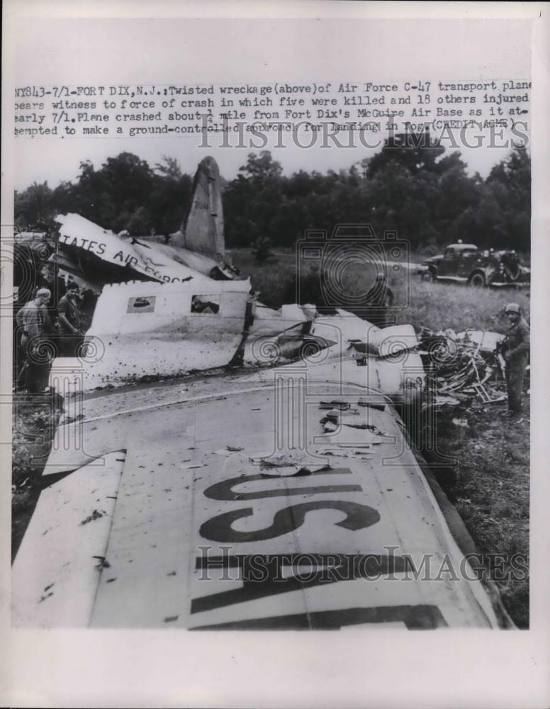 1951 Press Photo Twisted Wreckage Shown Of Air Force C-47 Transport Plane - Historic Images