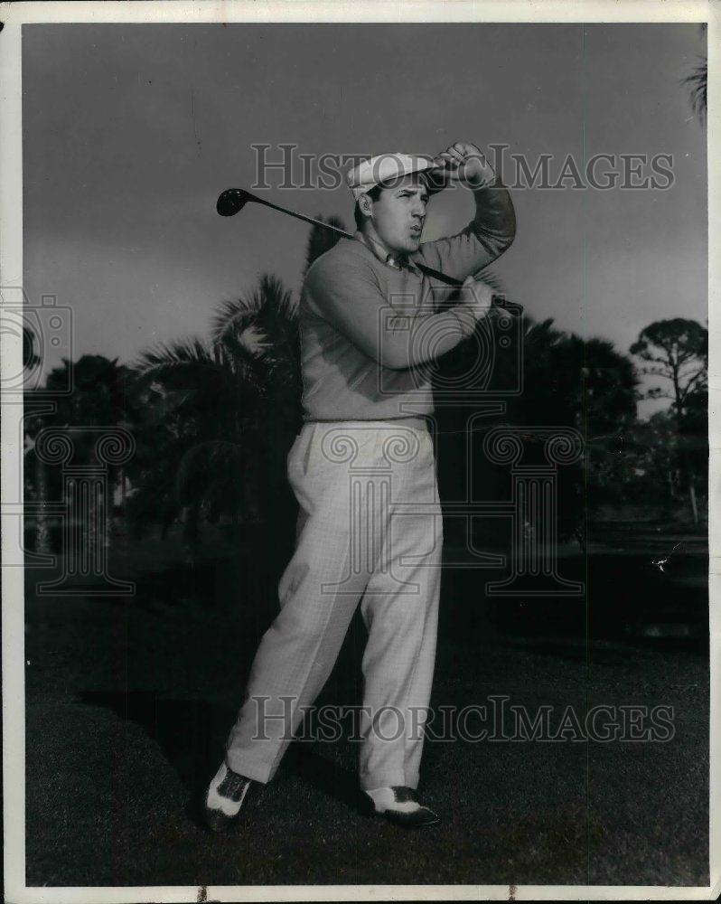 1938 Press Photo St. Louis Cardinals Outfielder Joe Medwick Playing Golf - Historic Images