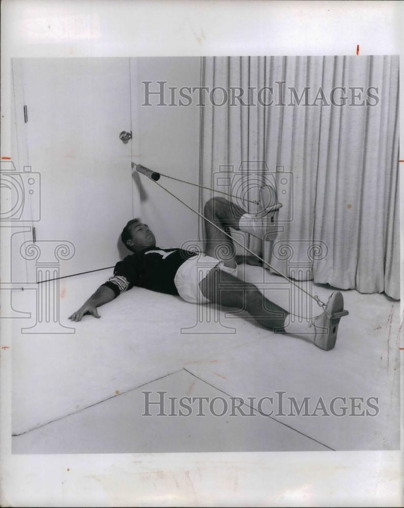 1968 Press Photo Barb Starr Using exercise equipment - nea12951 - Historic Images