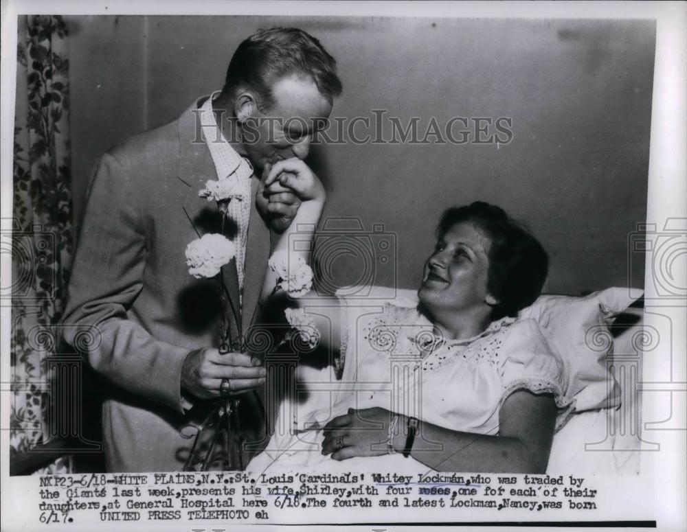 1956 Press Photo Whitey Lockman of Cardinals with Wife Shirley - nea16870 - Historic Images