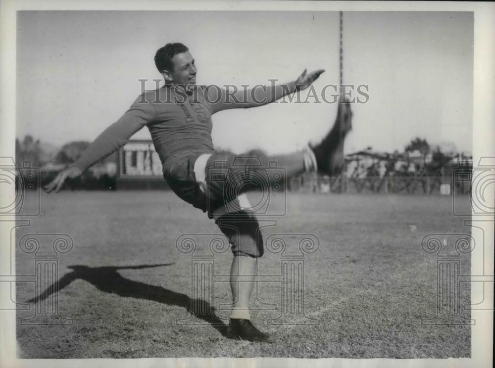1932 Press Photo U of Pittsburgh football QB, Bob Hogan - nea13349 - Historic Images