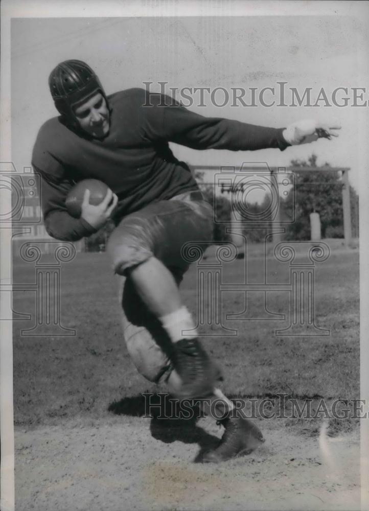 1940 Press Photo Northwestern U of Ill, William de Correvont - nea12636 - Historic Images