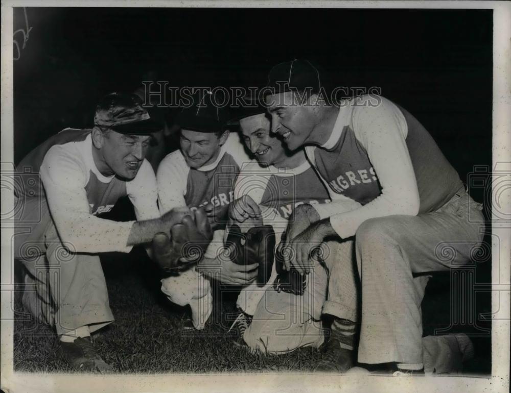 1939 Press Photo Sen.James M. Mead,Eugene Keogh,Matthew Mebbitt During Game - Historic Images