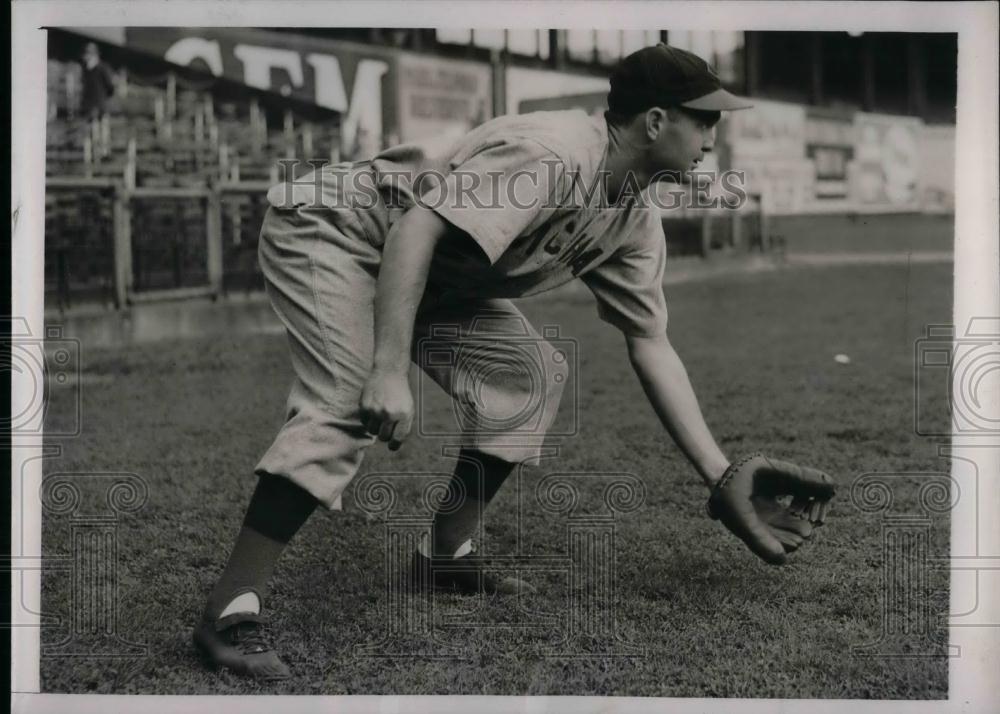 1940 Press Photo Cinncinati Reds infielder, Lewis Riggs - nea12371 - Historic Images