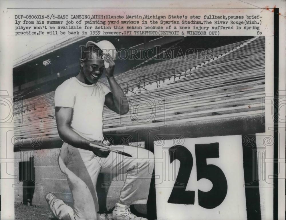 1958 Press Photo Blanche Martin, Michigan State Football Star in Spartan Stadium - Historic Images