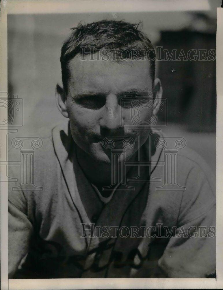 1941 Press Photo Gerald Gee Walker at Detroit Tigers training camp, Lakeland, FL - Historic Images