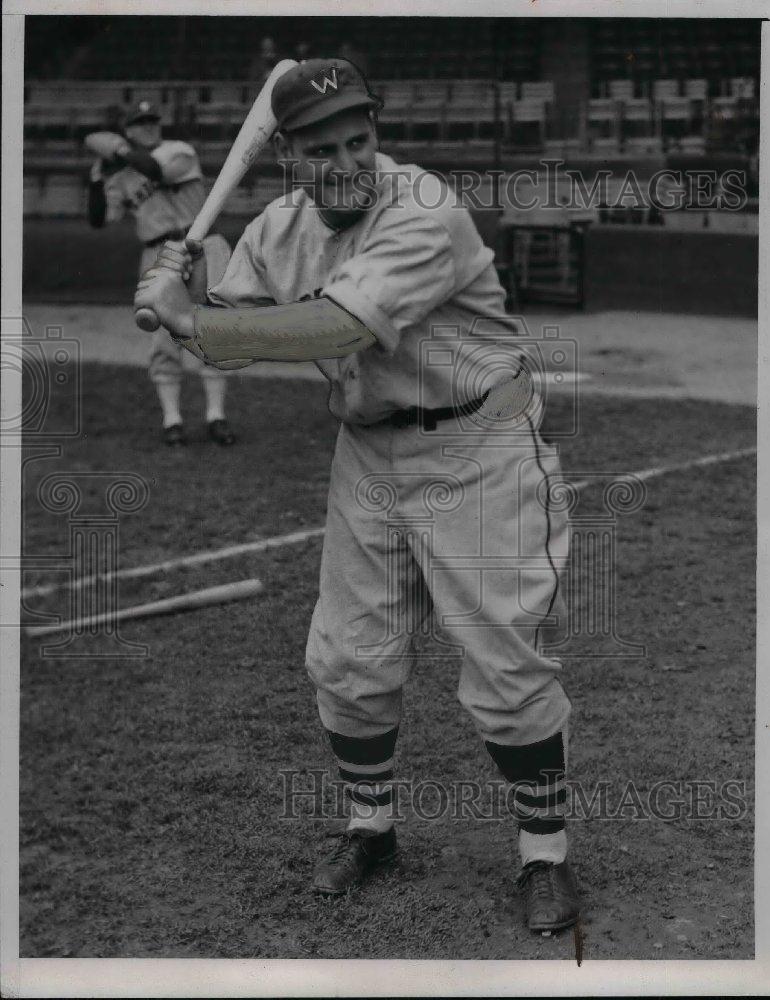 1935 Press Photo Zeke Bonura of Chicago White Sox - nea07732 - Historic Images
