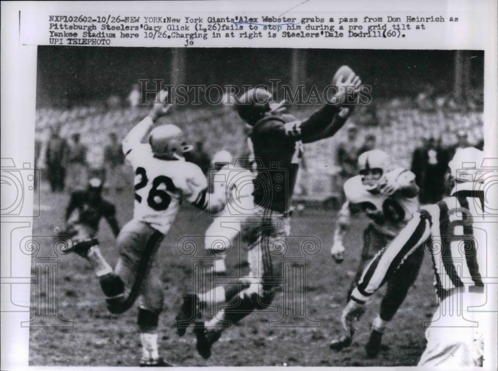 1958 Press Photo New York Giants Halfback Alex Webster At Yankee Stadium - Historic Images