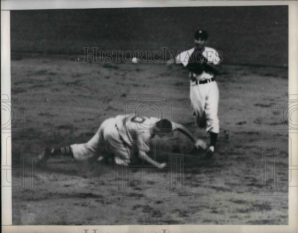 1949 Press Photo Cleveland Indians James Hesan - nea09250 - Historic Images