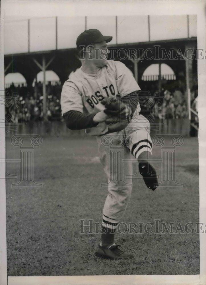 1941 Press Photo John F. Wilson at Boston Red Sox training camp - nea08070 - Historic Images