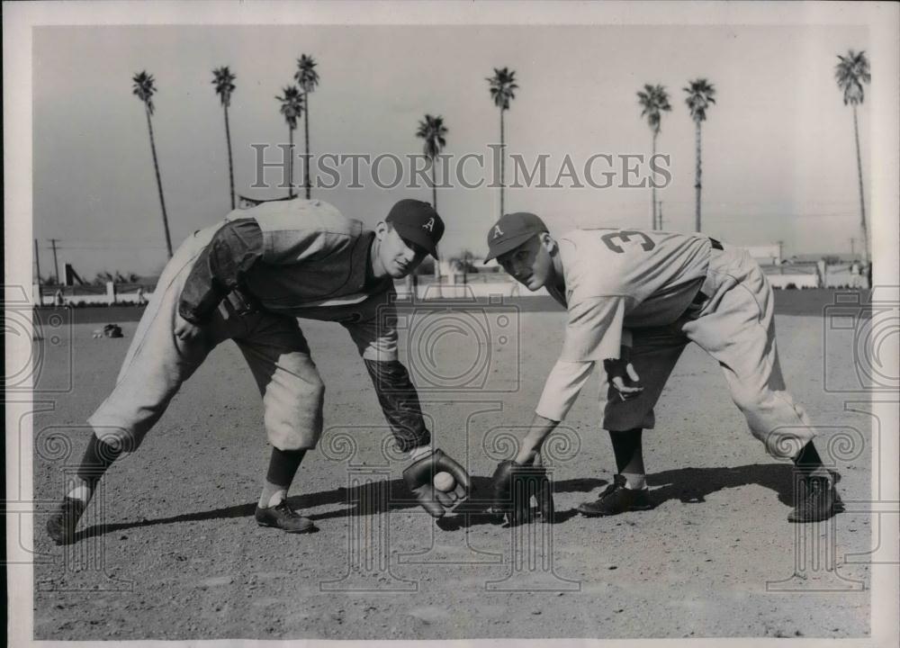 1940 Press Photo Athletics Rookie Infielders William Lullabe And Albert Rubeling - Historic Images