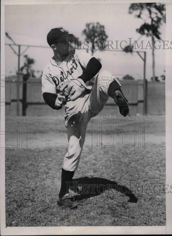 1940 Press Photo Luther Thomas Pitcher Detroit Tigers Spring Training Camp MLB - Historic Images
