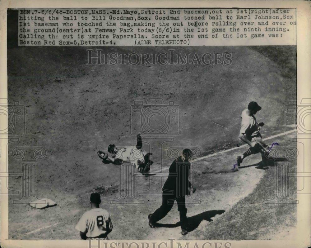 1948 Press Photo Detroit&#39;s Ed Mayo Out at First by Red Sox&#39;s Earl Johnson - Historic Images