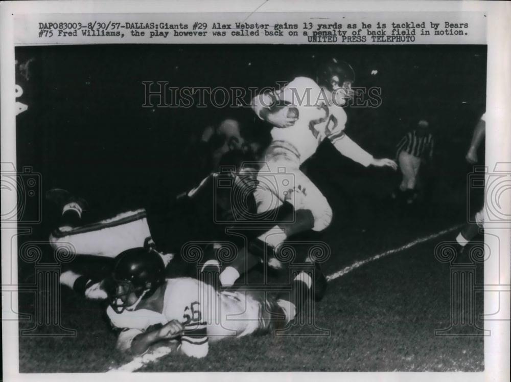 1957 Press Photo New York Giants Halfback Alex Webster During Game - nea16173 - Historic Images