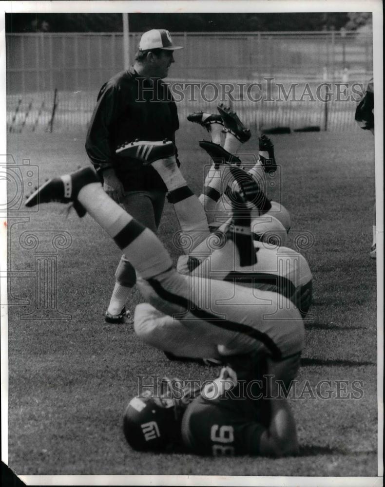 1971 Press Photo New York Giants Football Coach Alex Webster - nea18071 - Historic Images