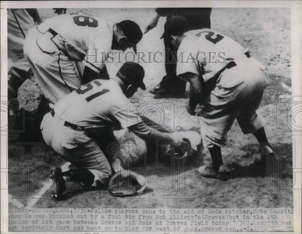 1950 Press Photo Reds&#39; catcher Hobe Lanrith knocked out during Braves game - Historic Images