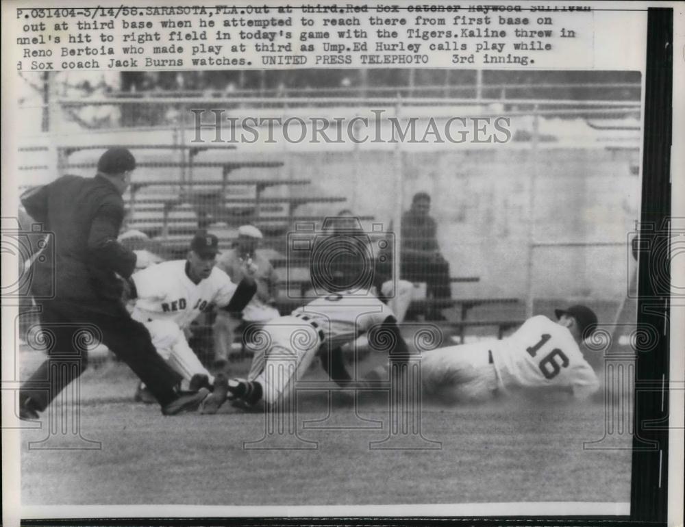 1958 Press Photo Haywood Sullivan of Red Sox is out with the Detroit Tigers. - Historic Images