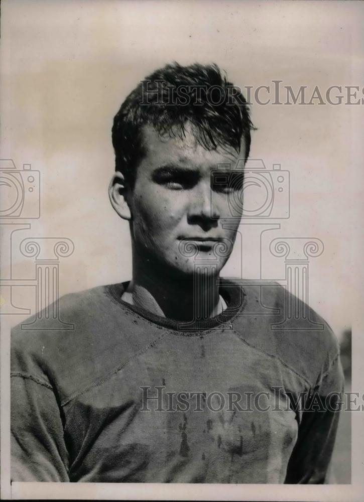 1935 Press Photo Shaun Kelly, Jr., Star End, Captain, Harvard Football - Historic Images