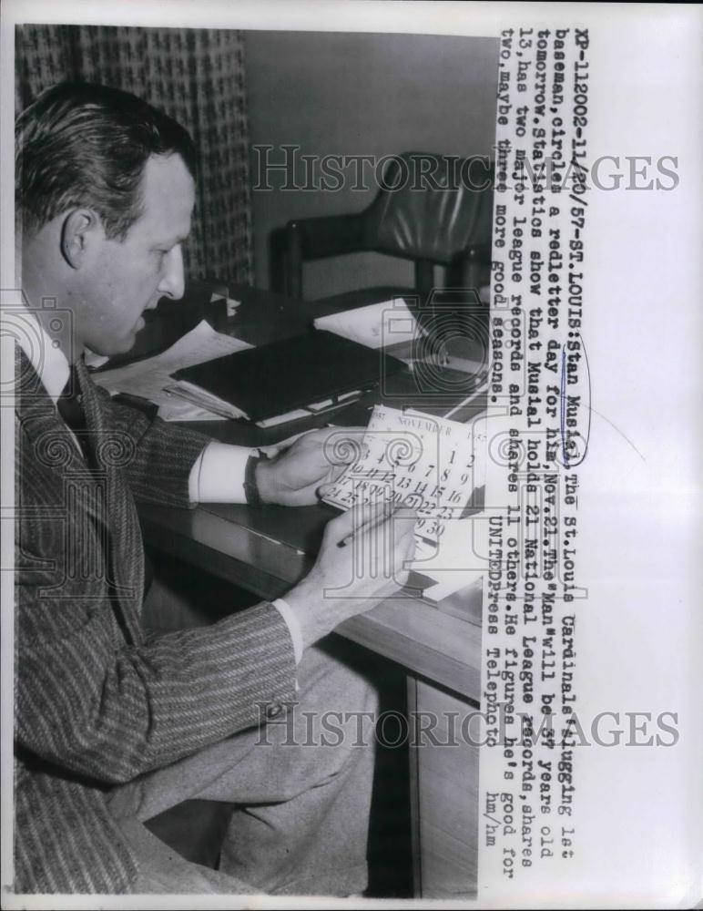 1957 Press Photo St Louis Cardinals Stan Musial - nea18272 - Historic Images