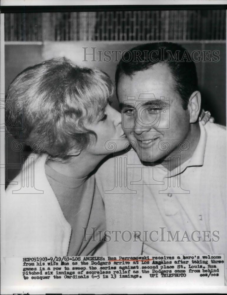 1963 Press Photo Dodger pitcher Ron Perranoski & his wife Sue - nea18412 - Historic Images