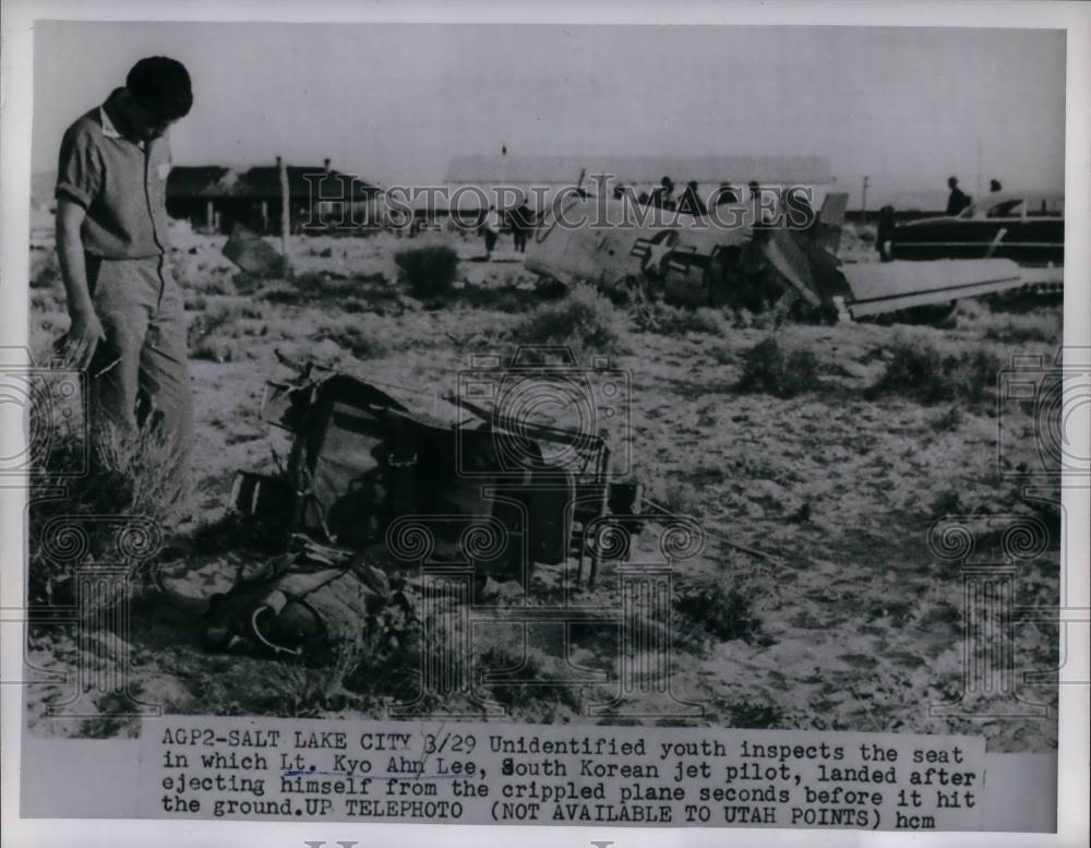 1955 Press Photo Remnant of Jet Plane Crash of Lt. Kyo Ahn Lee - Historic Images