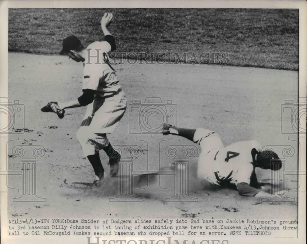 1951 Press Photo Duke Snider Dodgers Slides Safe To 2nd Gil McDougald Yankees - Historic Images
