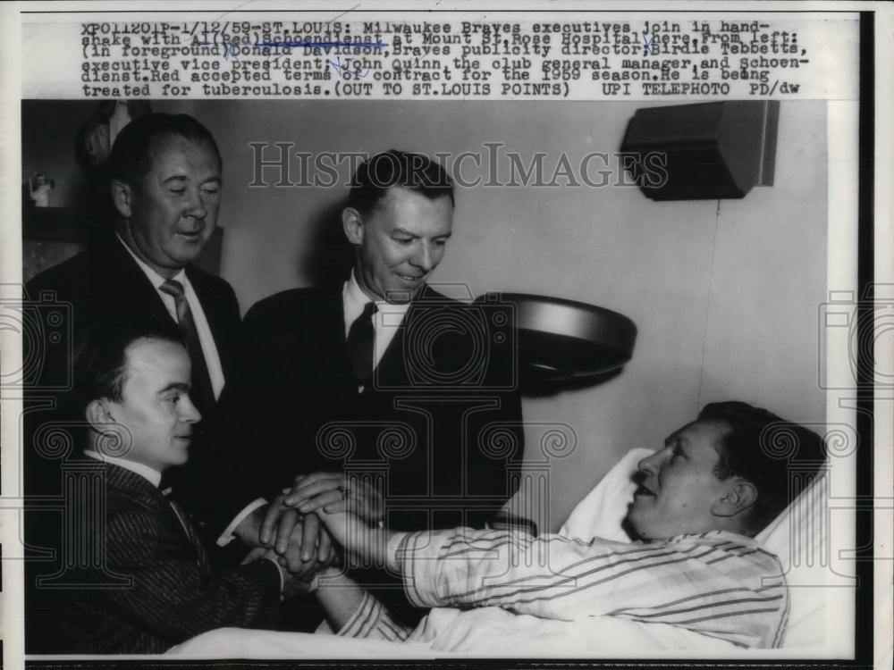1959 Press Photo Al Schoendianst Milwaukee Braves in Mt St Rose Hospital - Historic Images