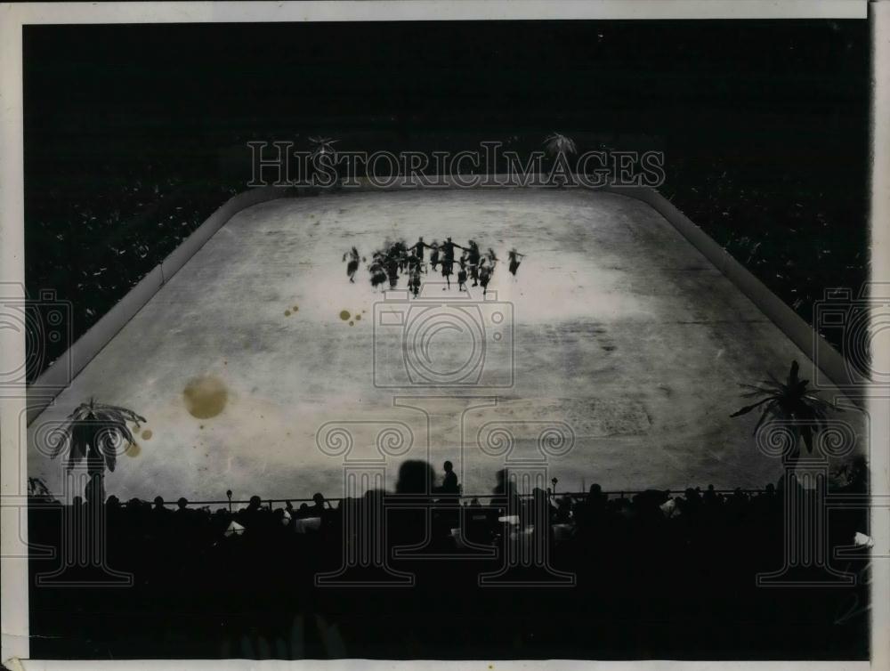 1934 Press Photo Madison Square Garden, winter skating Carnival - nea16987 - Historic Images