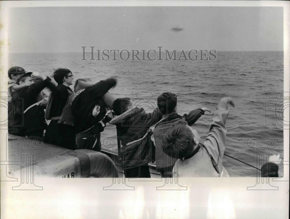 1968 Press Photo Boy Scout troop 606 on Lake Erie - nea19954 - Historic Images