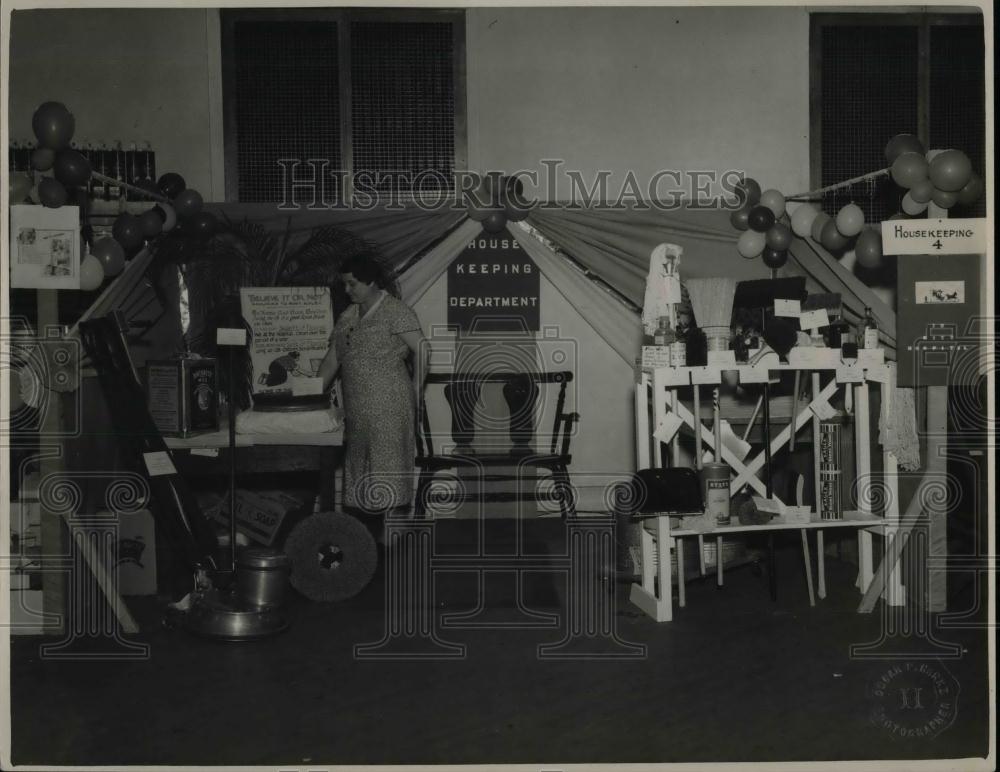 1938 Press Photo Cleveland City Hospital Career Fair - nea27449 - Historic Images