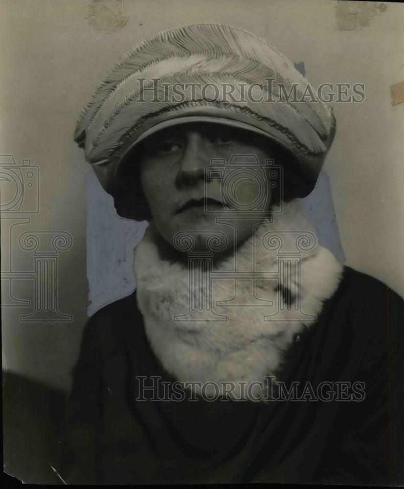 1924 Press Photo Mabel O&#39;Brien,charged with withdrawing money from a dead man. - Historic Images