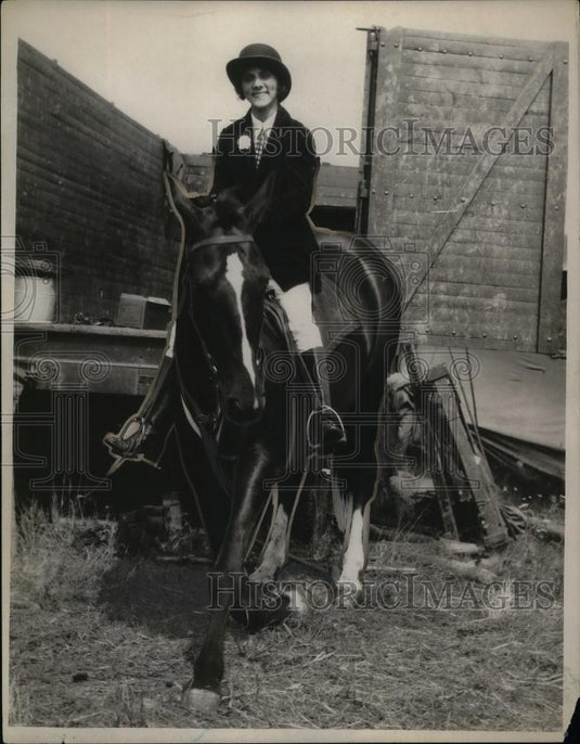 1941 Press Photo Woman in Horse - nea23598 - Historic Images