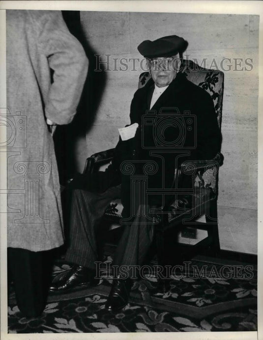 1935 Press Photo Mr Henry Thaw held for questioning - nea26267 - Historic Images
