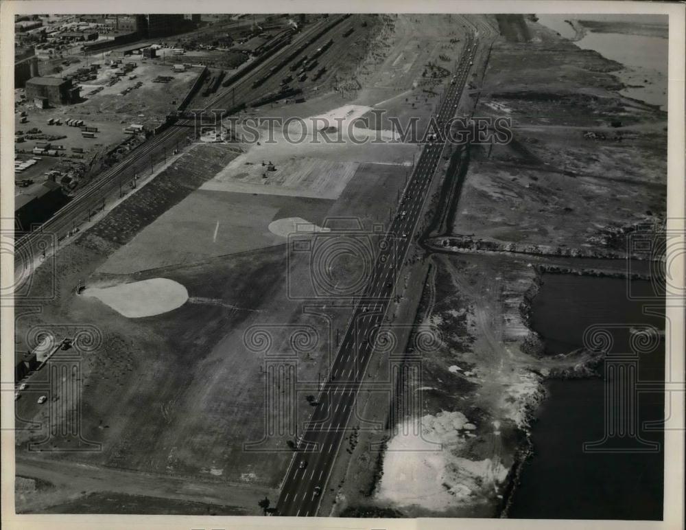 1950 Press Photo A brand new 5 lane highway. - nea20096 - Historic Images