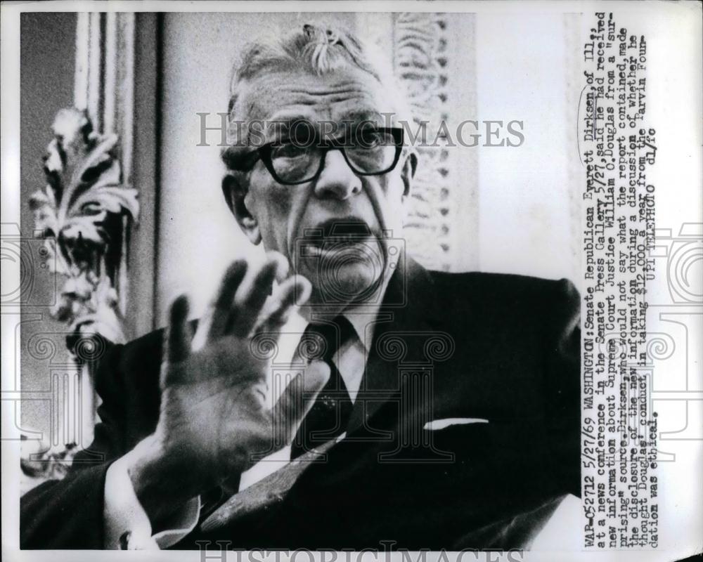1969 Press Photo GOP Everett Dirksen talks about Supreme Justice W. Douglas - Historic Images