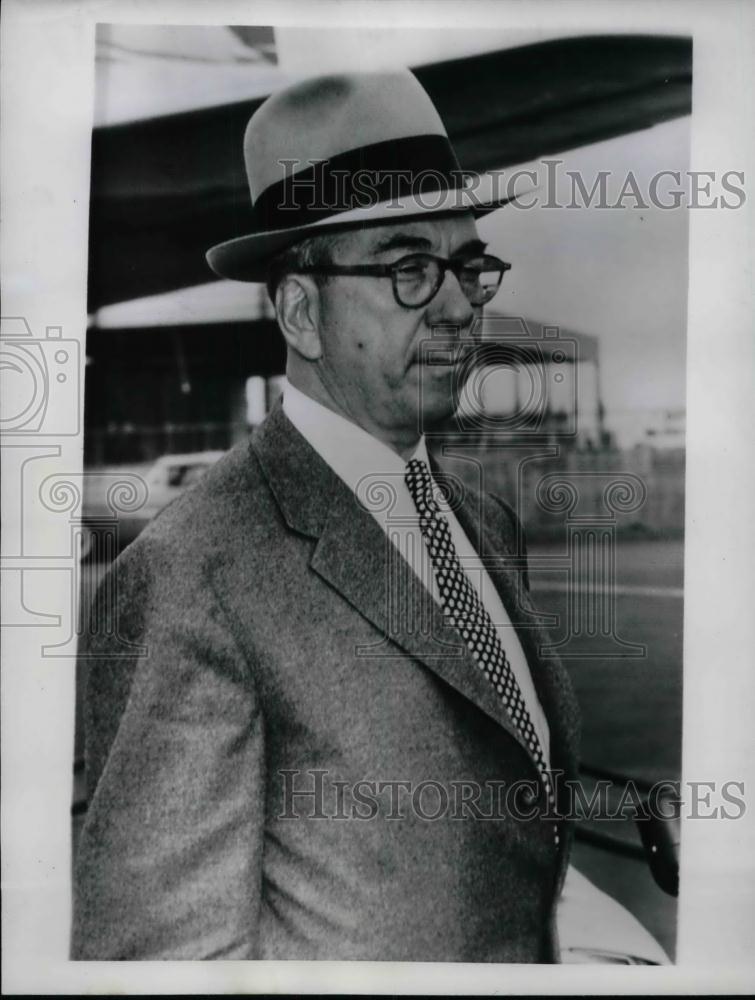 1954 Press Photo AEC Chairman Lewis Strauss after witnessing H-bomb tests - Historic Images