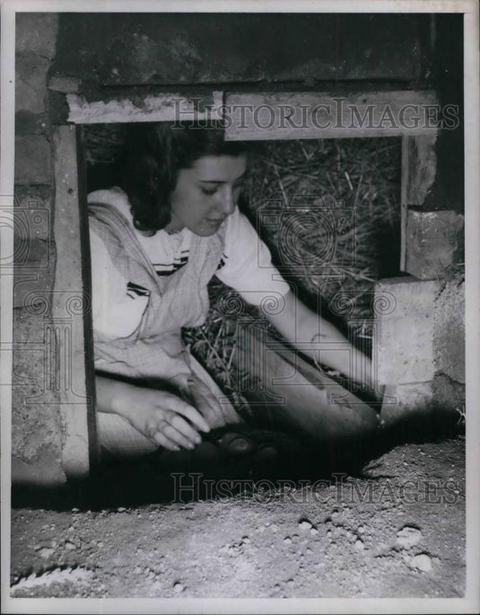1948 Press Photo A French coal miners daughter - nea26025 - Historic Images