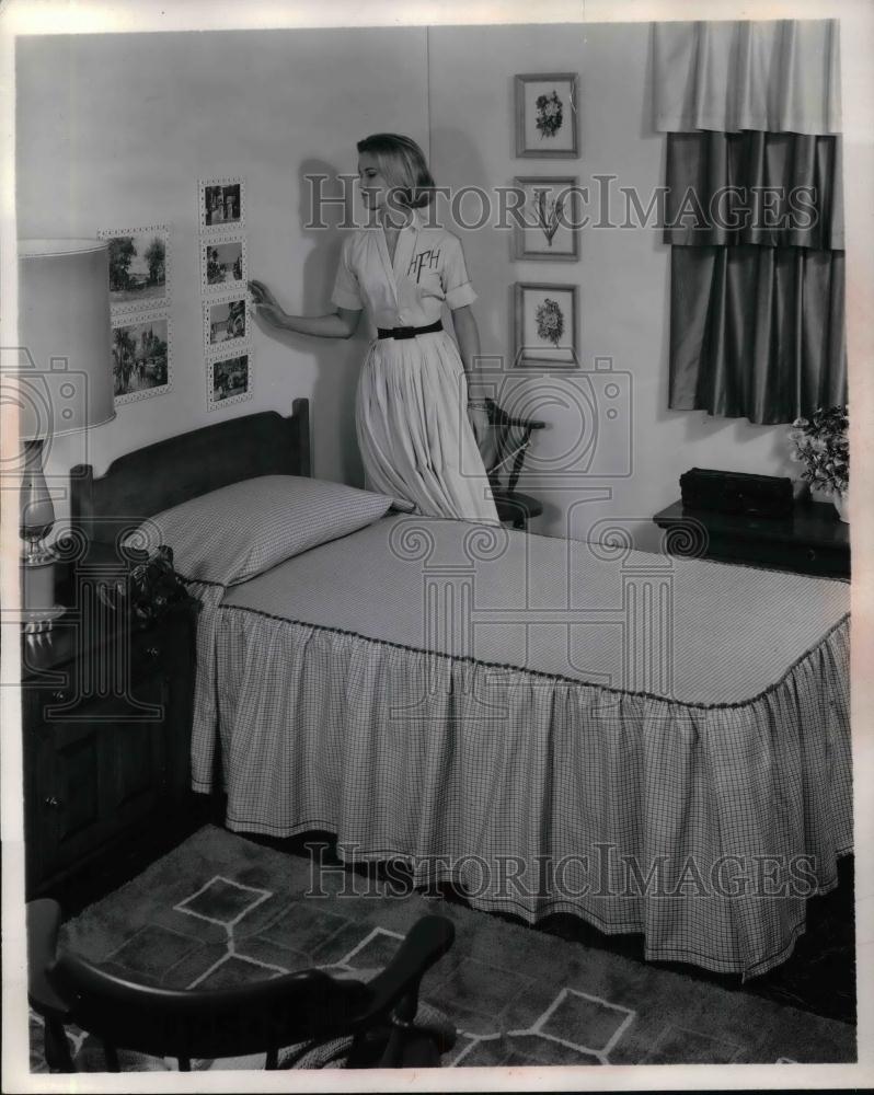 1963 Press Photo Early American stly decor for a bedroom - nea19335 - Historic Images