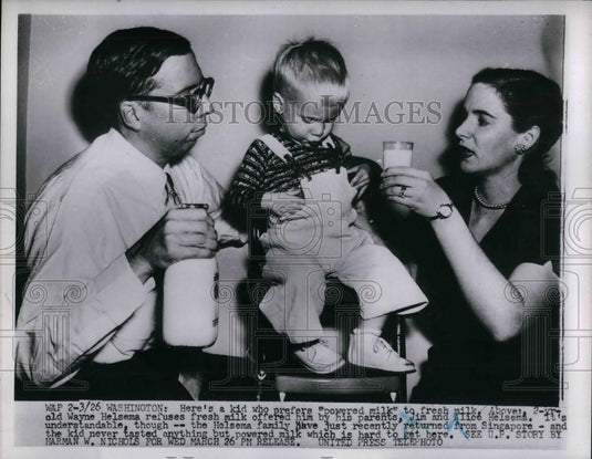 Press Photo Child Prefer Powdered Milk to Fresh Milk - nea24170 - Historic Images