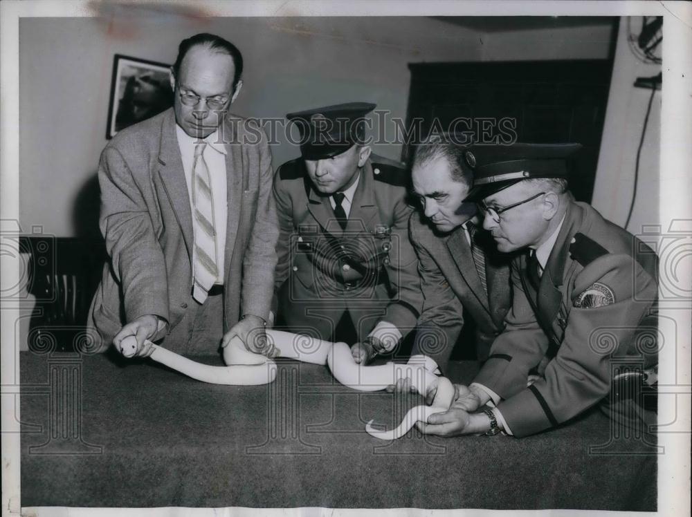 1956 Press Photo Robert Snedgar, Jim Ruzicka, Robert Bean, Walter Bueger, Python - Historic Images