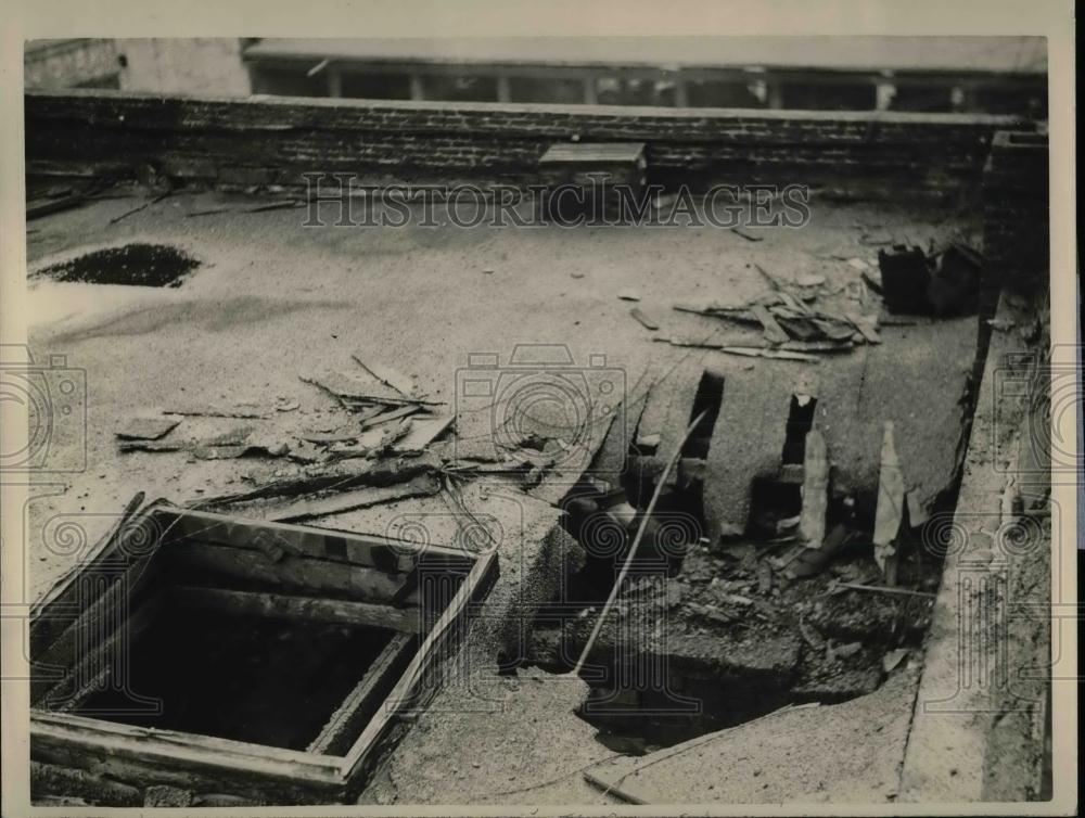 1926 Press Photo Roof Of Box Factory After Being Struck by Lighting - nea22749 - Historic Images