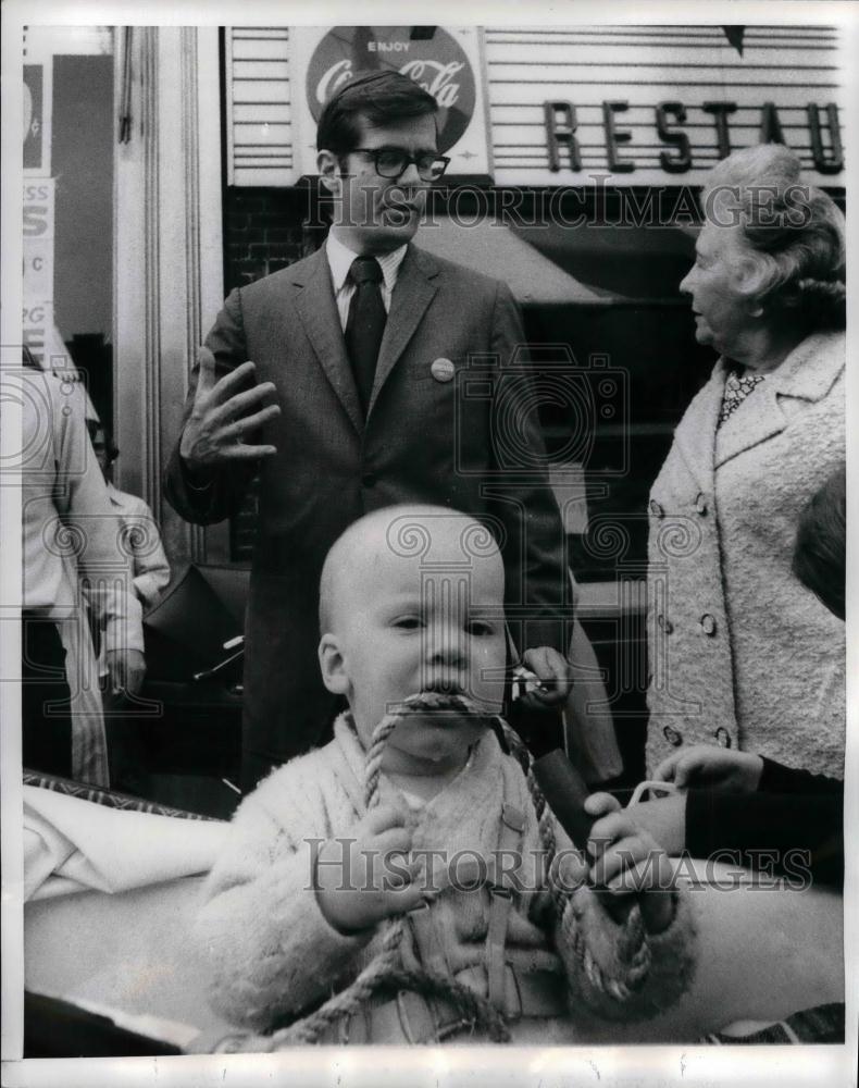 1970 Press Photo Billy Taylor at Age One, Politcian Ted Sorensen - nea26347 - Historic Images