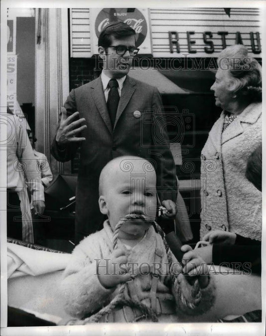 1970 Press Photo Billy Taylor at Age One, Politcian Ted Sorensen - nea26347 - Historic Images