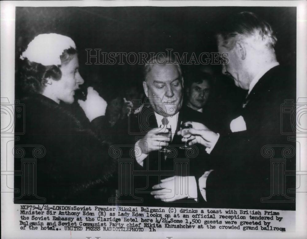 1956 Press Photo USSR Premier Nikolai, toast with British Minister Anthony Eden. - Historic Images