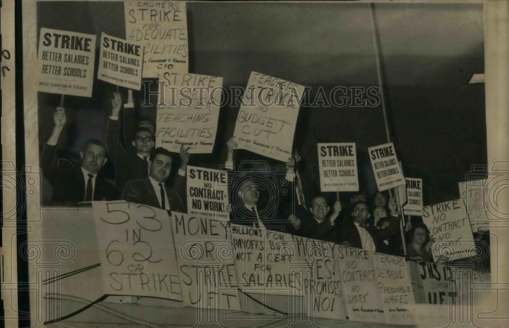 1962 Press Photo Teachers Strike against Public Schools Systems of New York City - Historic Images
