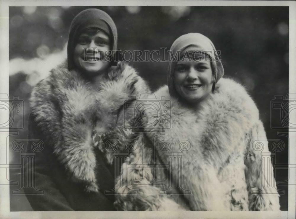 1929 Press Photo Betty Quinby Louise Shcmidt Factorums of Wesley College - Historic Images
